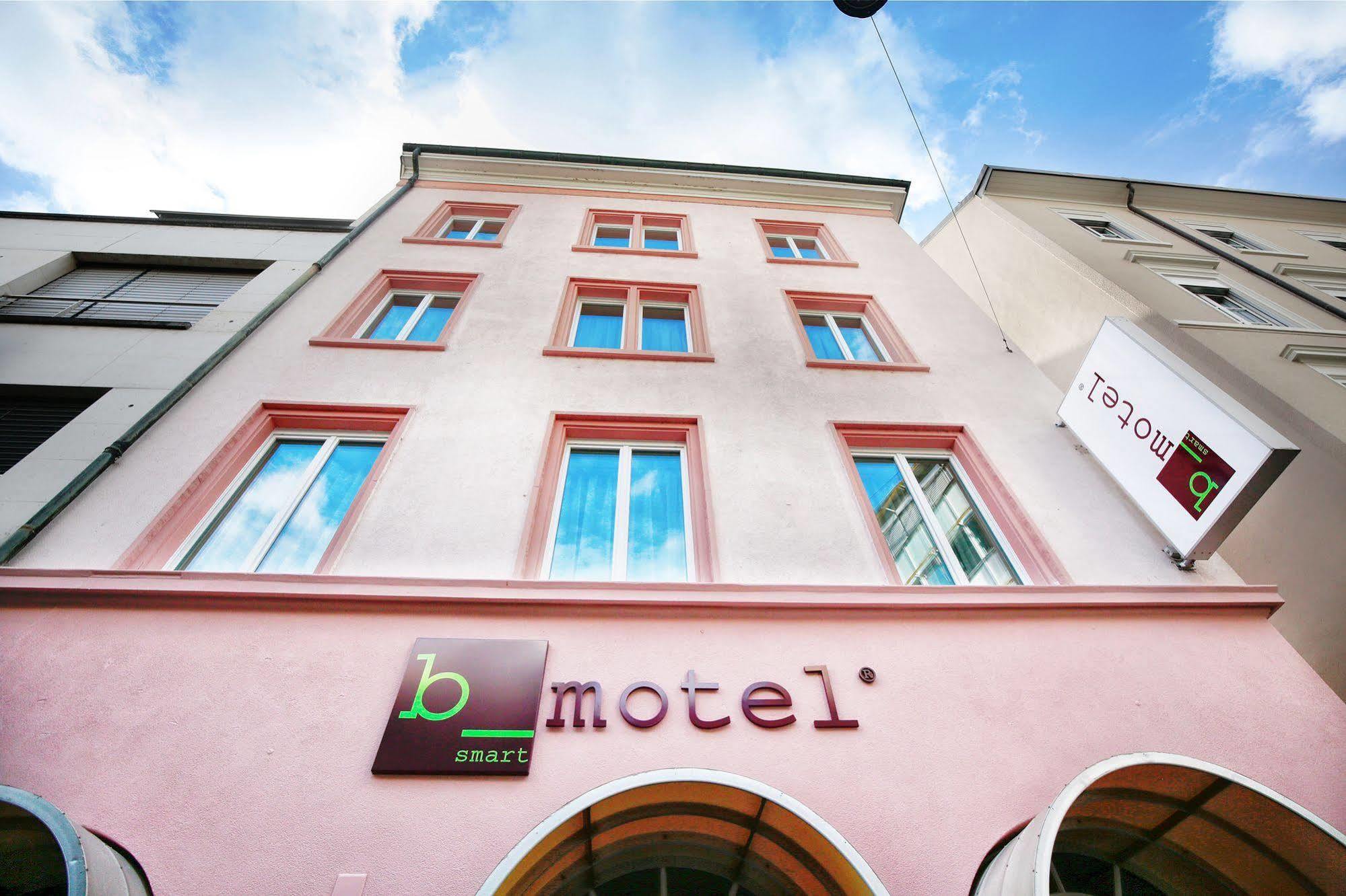 B-Smart Motel Basilea Esterno foto